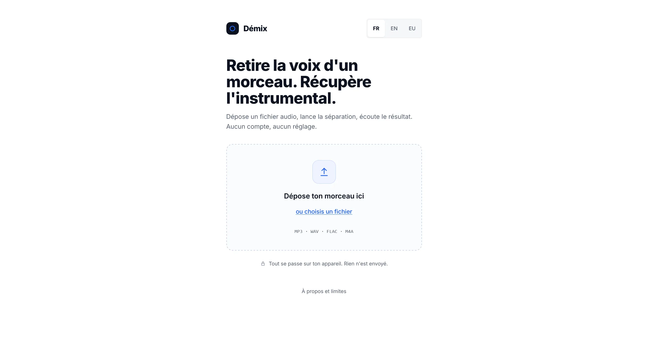 Écran d’accueil de Démix : zone d’import d’un fichier audio et lancement de la séparation en un clic.